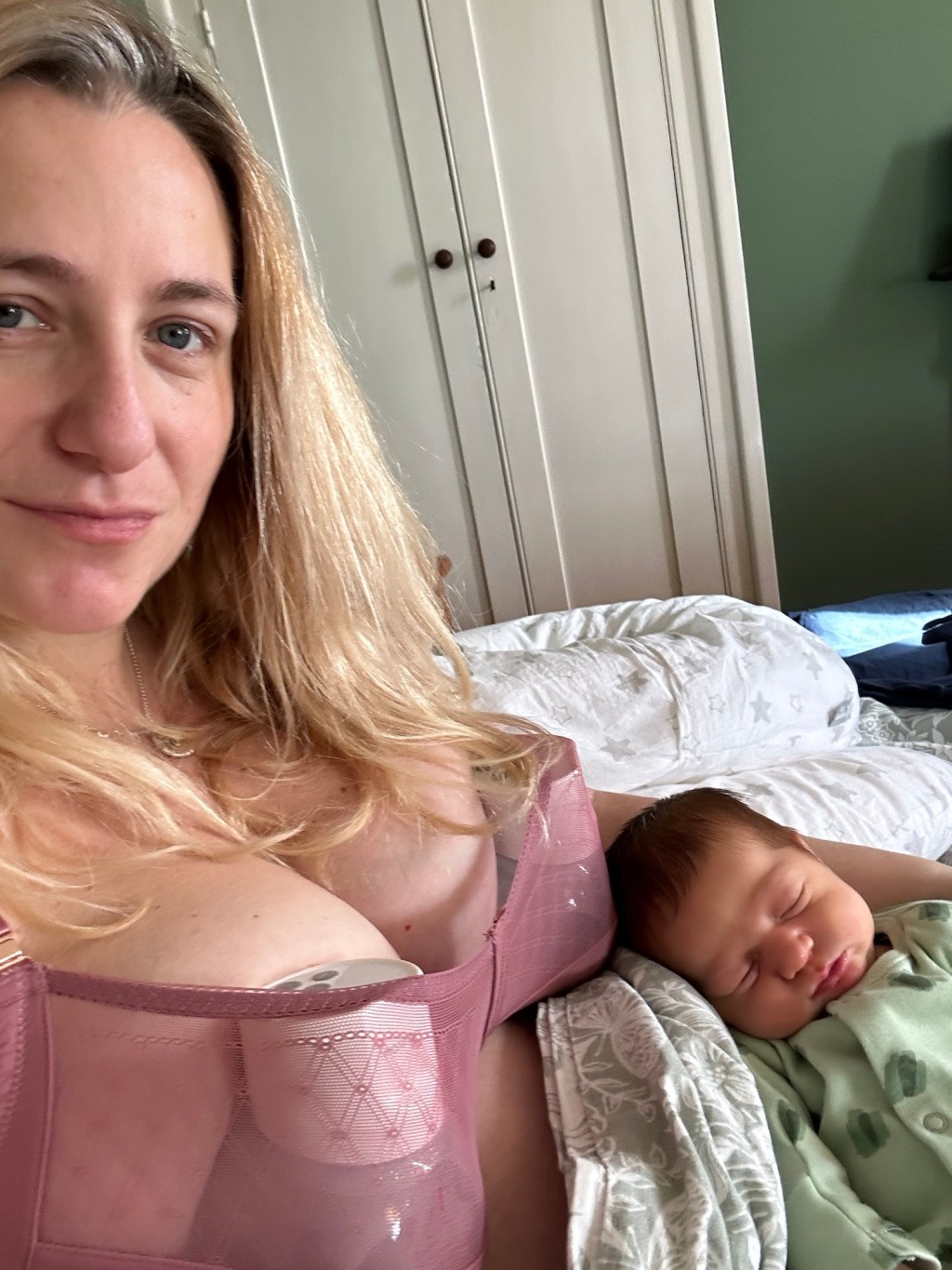 The Truth About Losing Weight While&nbsp;Breastfeeding